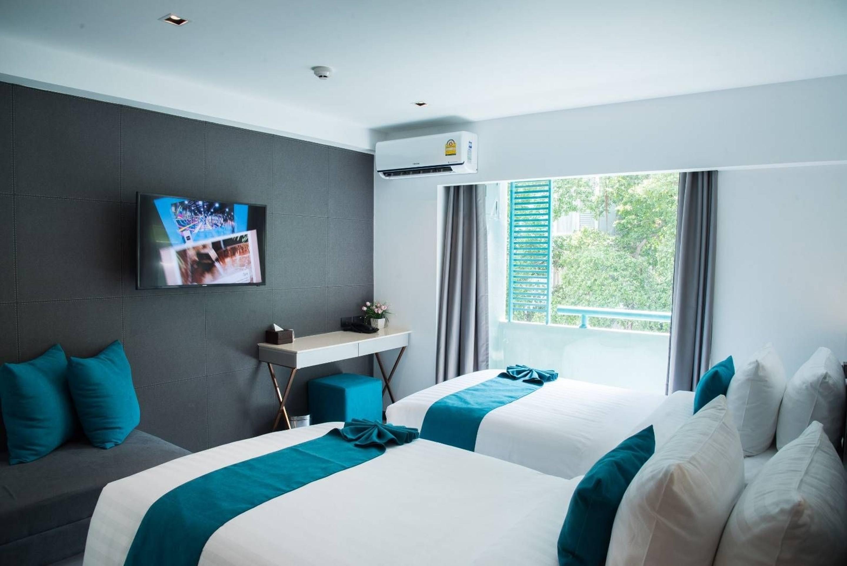 Sora Hotel Silom Бангкок Экстерьер фото